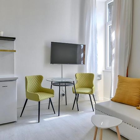 Apartamento Collins Amethyst Center Pula Exterior foto