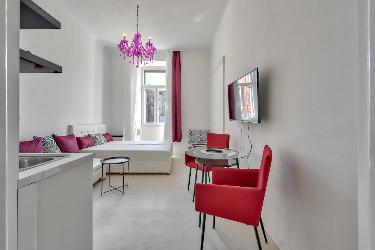 Apartamento Collins Amethyst Center Pula Exterior foto
