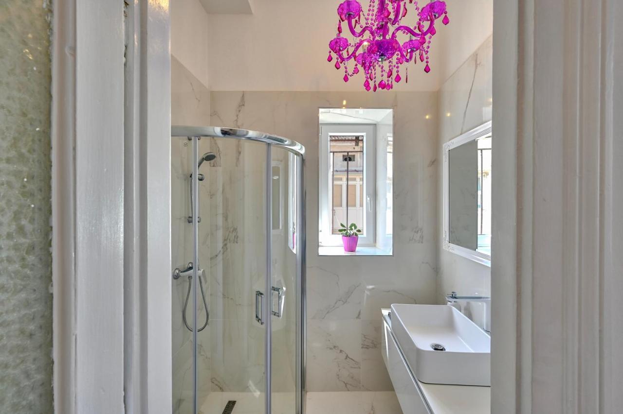 Apartamento Collins Amethyst Center Pula Exterior foto