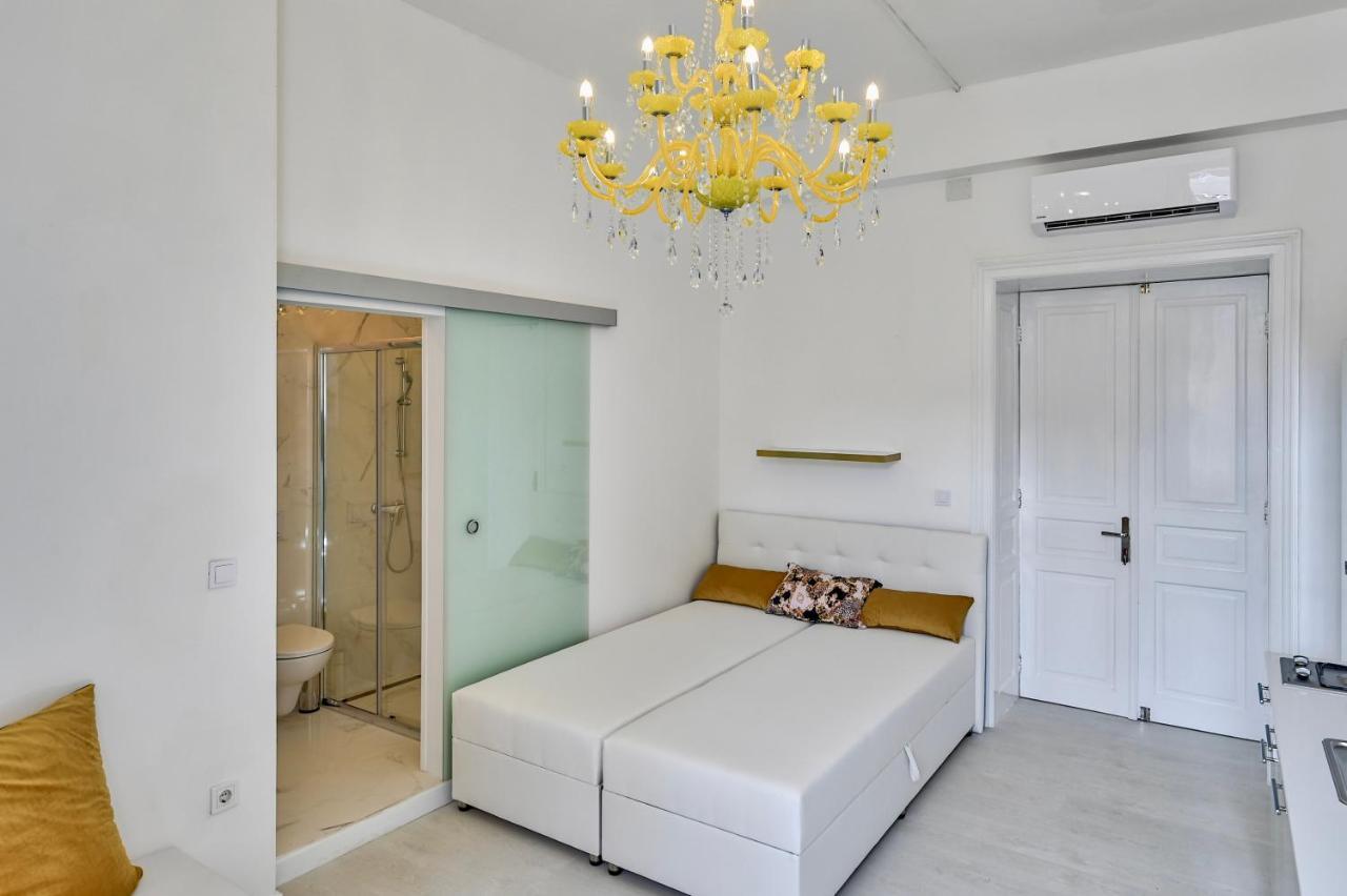 Apartamento Collins Amethyst Center Pula Exterior foto